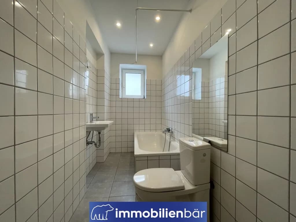 Gewerbeimmobilie kaufen in Wels – 337,49 m², € 1.350.000 – Bild 9 von 12