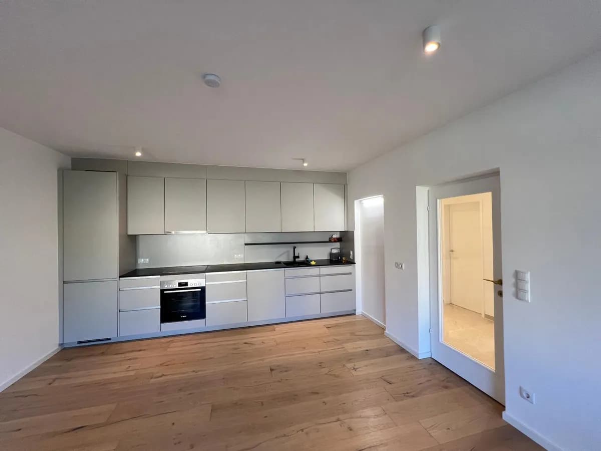 2-Zimmer-Wohnung mieten in Innsbruck – 57 m², € 1.680 – Bild 2 von 9