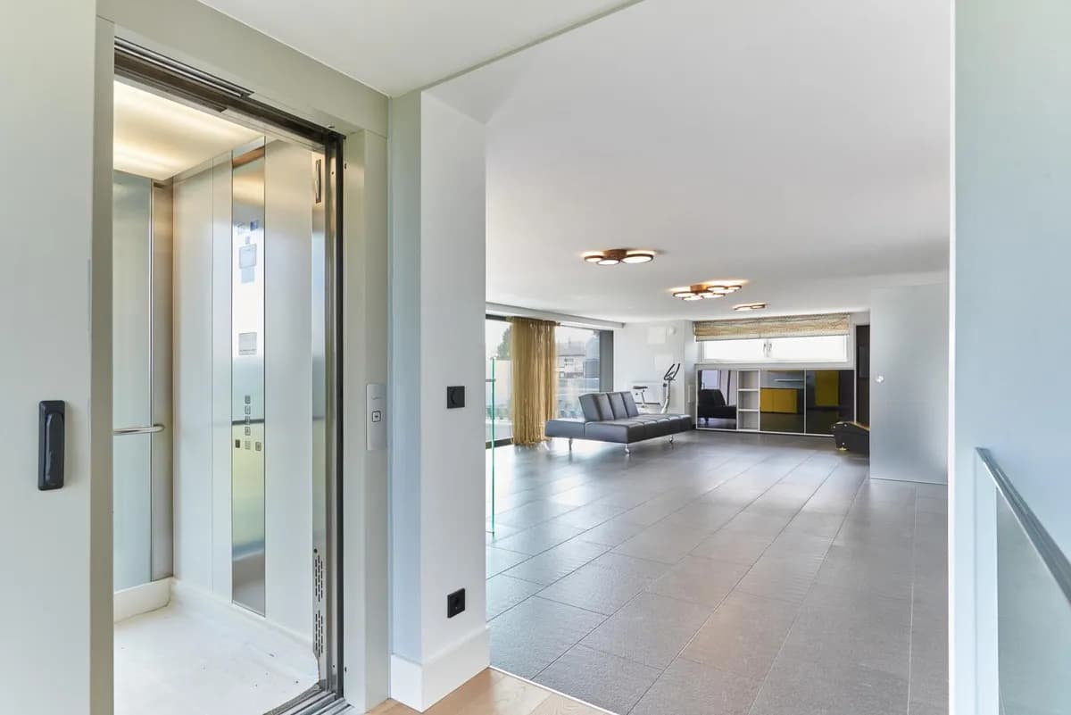 7-Zimmer-Haus mieten in Tulln – 330 m², € 9.800 – Bild 6 von 10