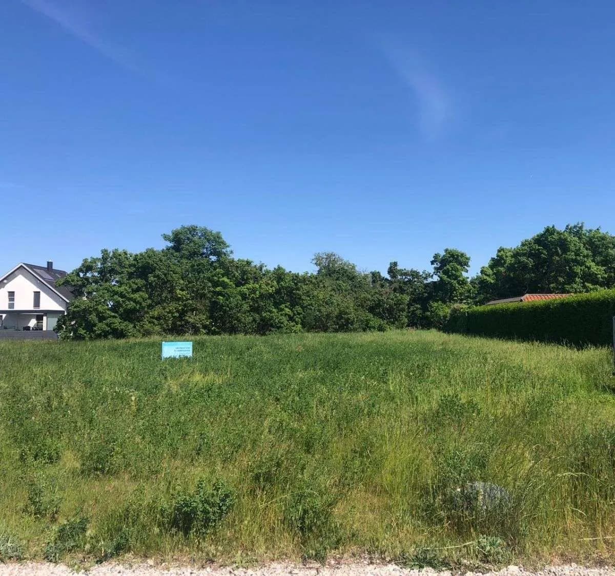 Grundstück kaufen in Wiener Neustadt Land – 650 m², € 198.000