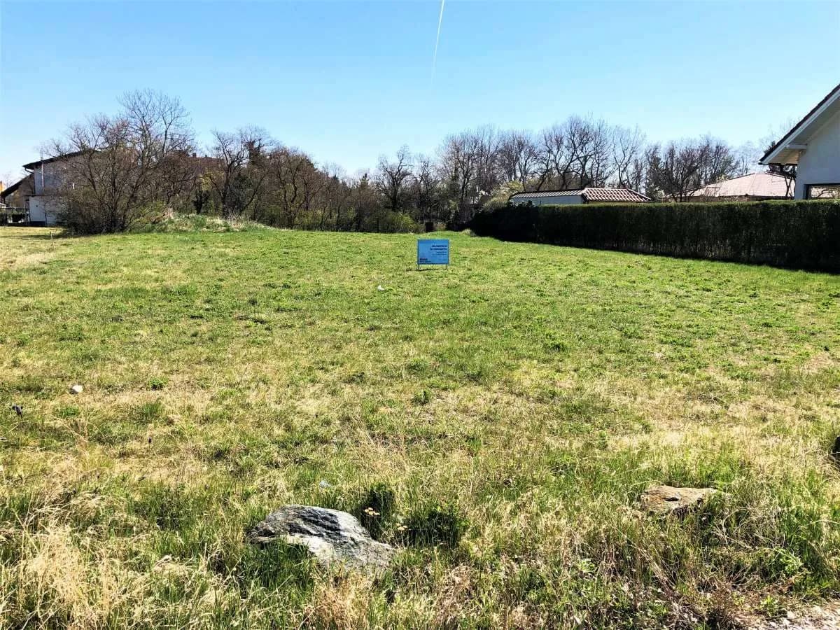 Grundstück kaufen in Wiener Neustadt Land – 650 m², € 198.000 – Bild 2 von 2
