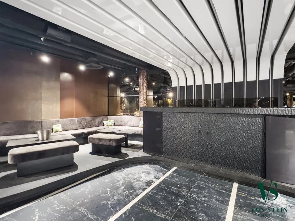 Gewerbeimmobilie mieten in Kitzbühel – 208 m², € 5.823