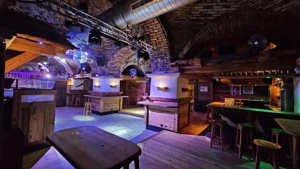 Gewerbeimmobilie mieten in Klagenfurt – 900 m², € 5.800