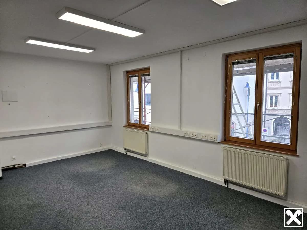 7-Zimmer-Gewerbeimmobilie mieten in Amstetten – 159 m², € 8