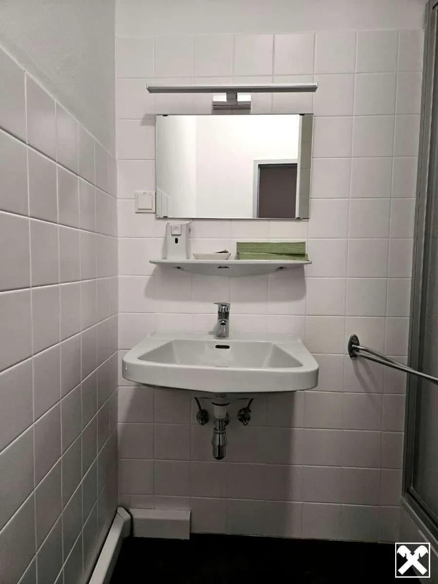7-Zimmer-Gewerbeimmobilie mieten in Amstetten – 159 m², € 8 – Bild 15 von 22