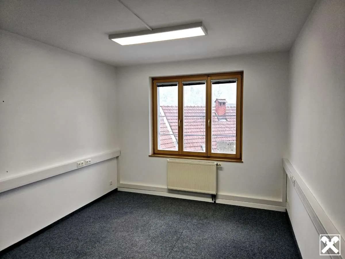 7-Zimmer-Gewerbeimmobilie mieten in Amstetten – 159 m², € 8 – Bild 17 von 22