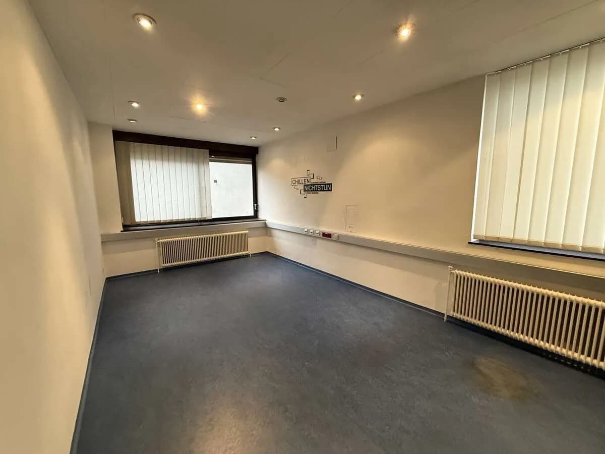 Gewerbeimmobilie mieten in Wien – 124 m², € 12 – Bild 1 von 15