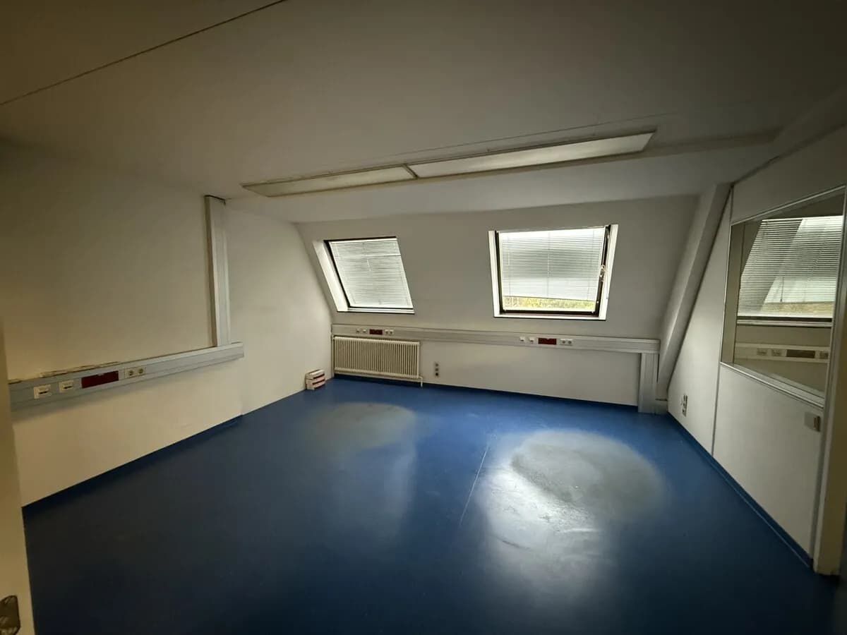 Gewerbeimmobilie mieten in Wien – 1 144 m², € 7 – Bild 11 von 15