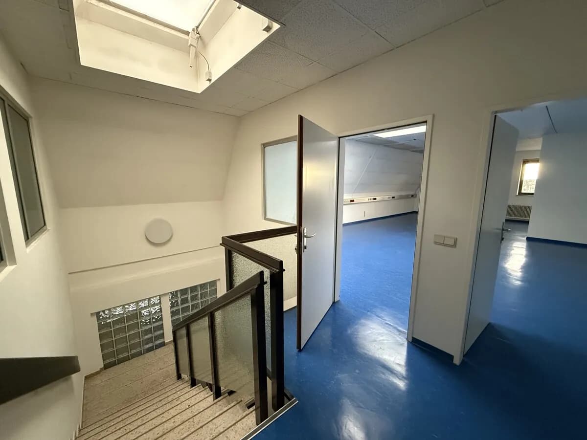 Gewerbeimmobilie mieten in Wien – 1 144 m², € 7 – Bild 12 von 15