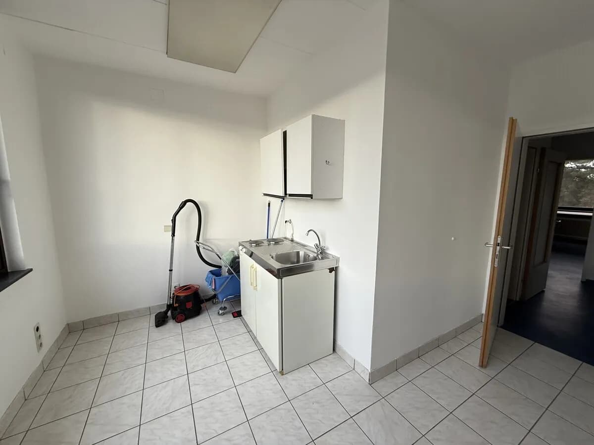 Gewerbeimmobilie mieten in Wien – 1 144 m², € 7 – Bild 15 von 15