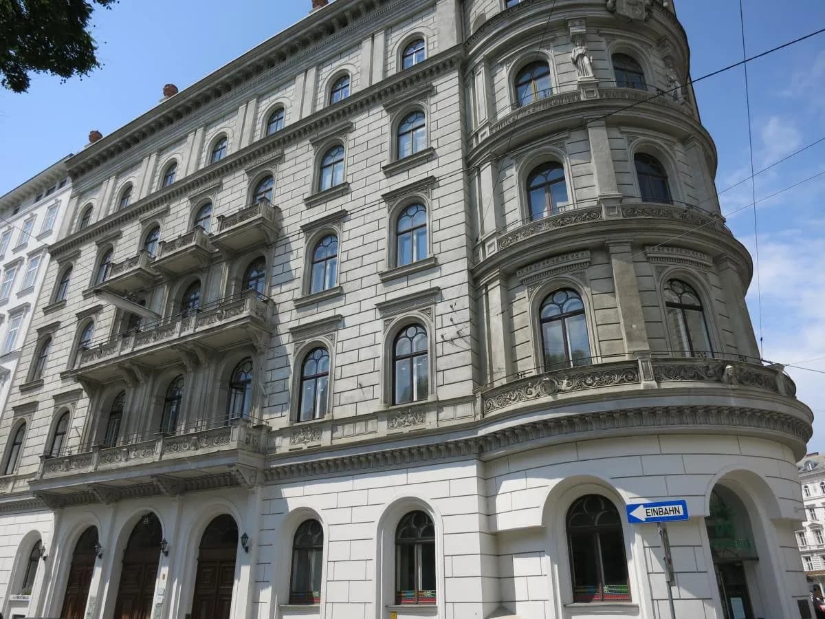 Gewerbeimmobilie mieten in Wien – 535 m², € 9.661