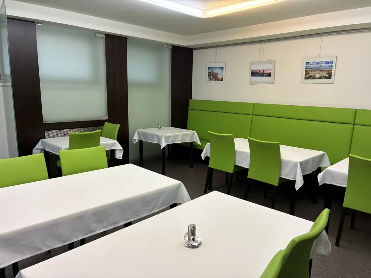 Gewerbeimmobilie mieten in Wien – 3 046 m², € 38.504 – Bild 6 von 9