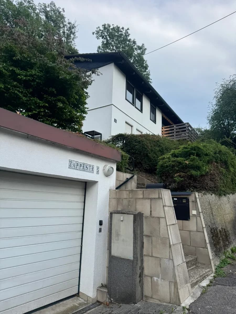8-Zimmer-Gewerbeimmobilie mieten in Linz – 120 m², € 1.600