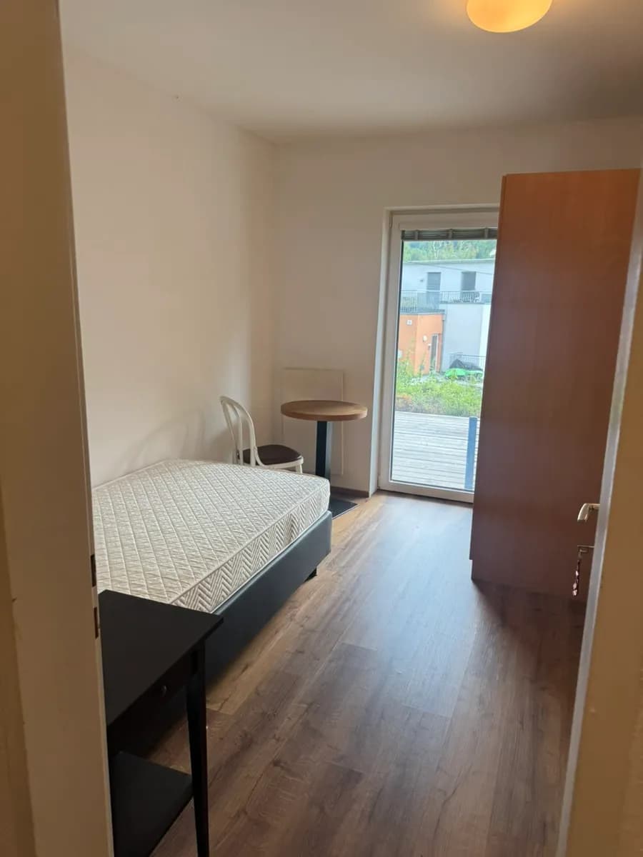 8-Zimmer-Gewerbeimmobilie mieten in Linz – 120 m², € 1.600 – Bild 14 von 48