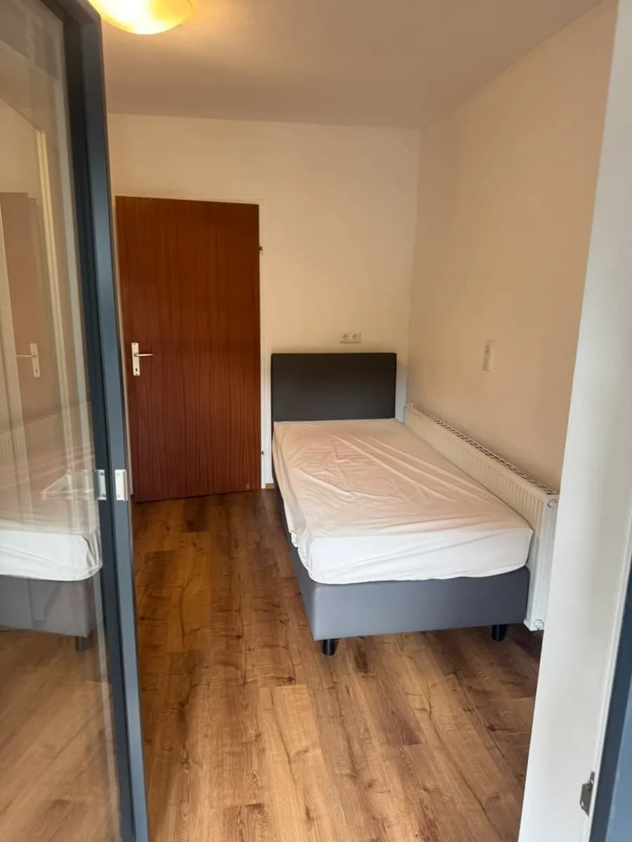 8-Zimmer-Gewerbeimmobilie mieten in Linz – 120 m², € 1.600 – Bild 16 von 48
