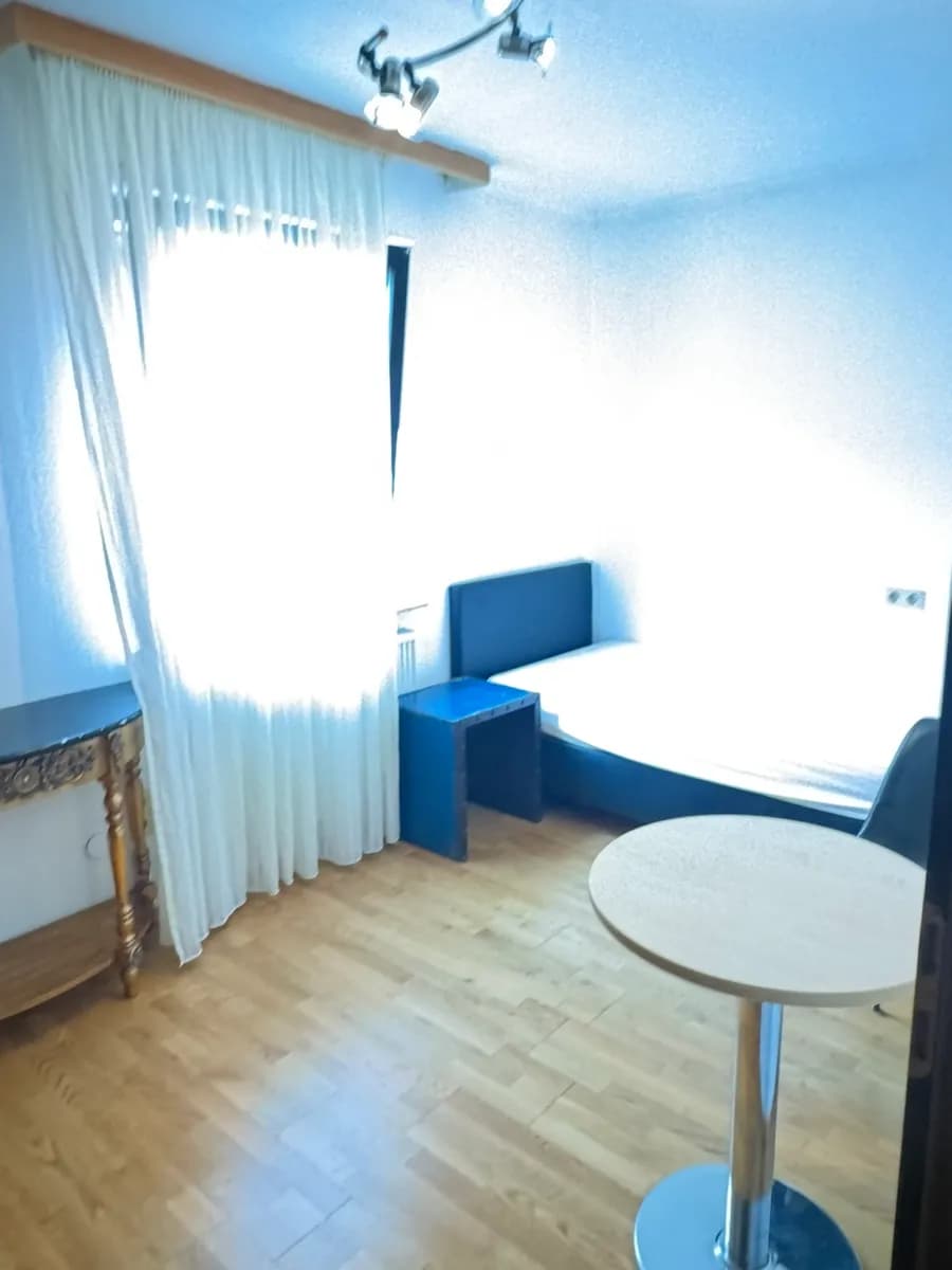 8-Zimmer-Gewerbeimmobilie mieten in Linz – 120 m², € 1.600 – Bild 44 von 48