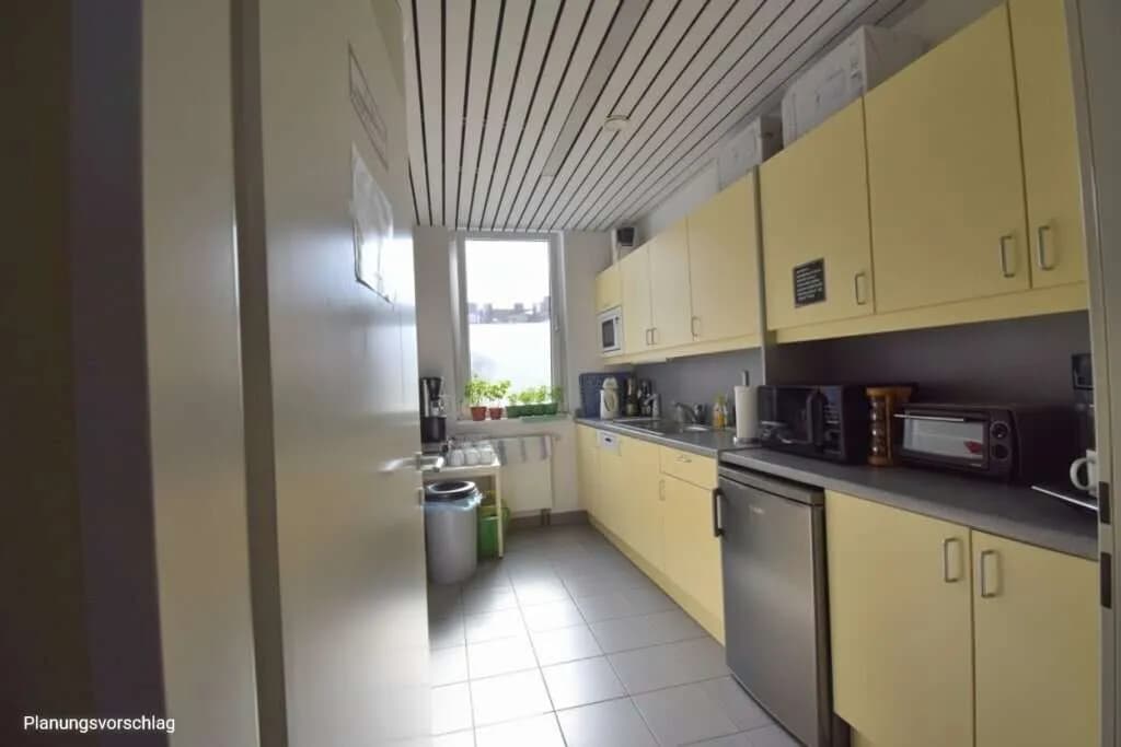 Gewerbeimmobilie mieten in Linz – 820 m², € 11.070