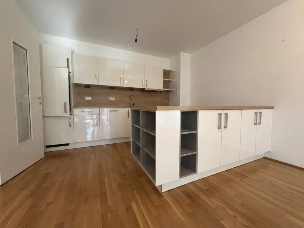 2-Zimmer-Wohnung mieten in Wien – 55 m², € 990 – Bild 1 von 12