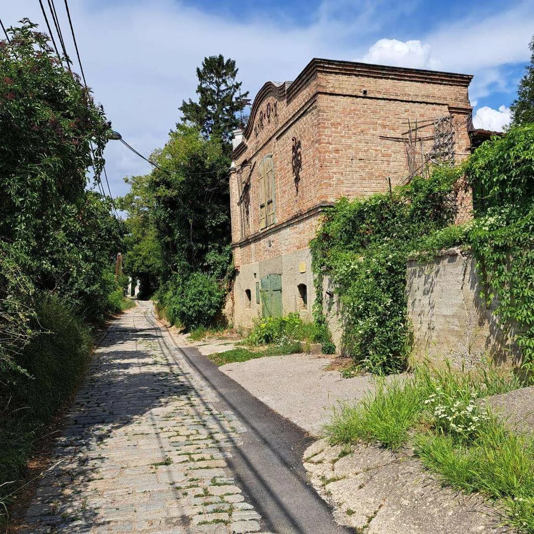 Grundstück kaufen in Korneuburg – 1 402 m², € 1.350.000