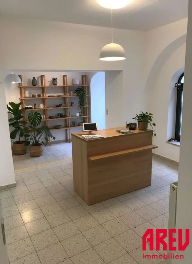 1-Zimmer-Gewerbeimmobilie mieten in Kirchdorf an der Krems – 84 m², € 546 – Bild 2 von 4