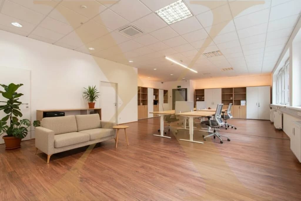 Gewerbeimmobilie mieten in Linz – 115 m², € 1.648