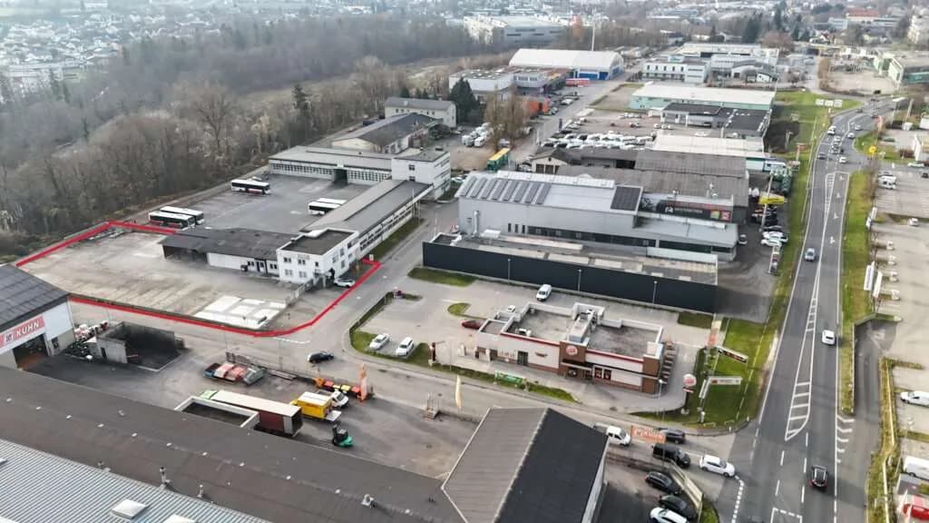 Gewerbeimmobilie mieten in Vöcklabruck – 2 572 m²