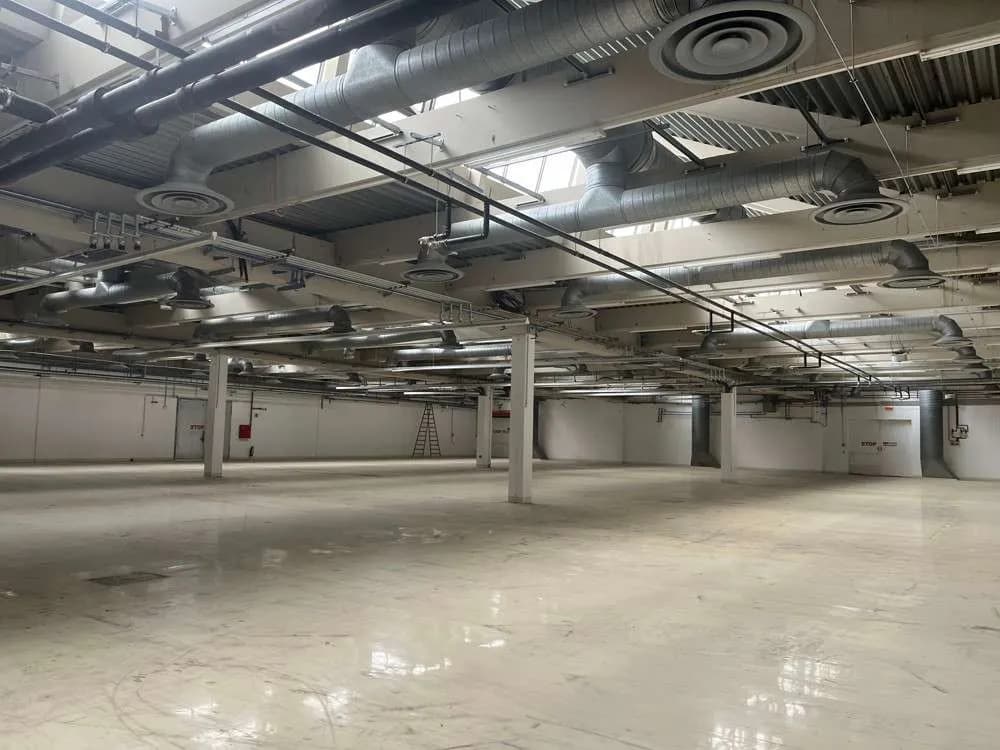 Gewerbeimmobilie mieten in Korneuburg – 2 000 m²