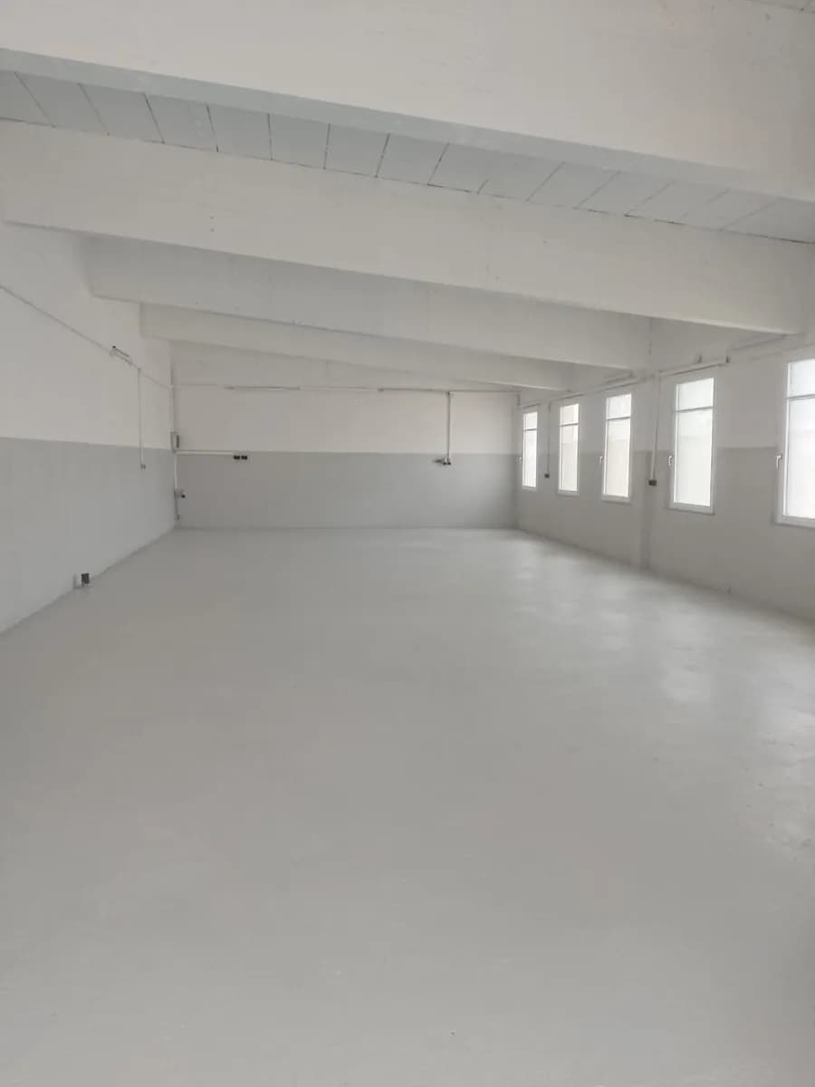 Gewerbeimmobilie mieten in Wiener Neustadt Land – 173 m², € 1.399
