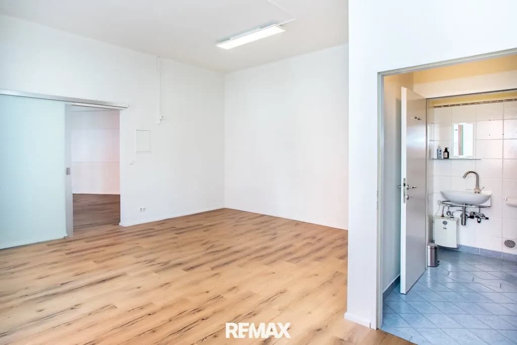 2-Zimmer-Gewerbeimmobilie mieten in Gmunden – 58 m², € 934 – Bild 8 von 15