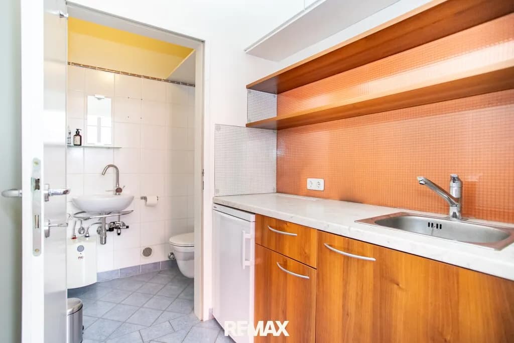 2-Zimmer-Gewerbeimmobilie mieten in Gmunden – 58 m², € 934 – Bild 9 von 15
