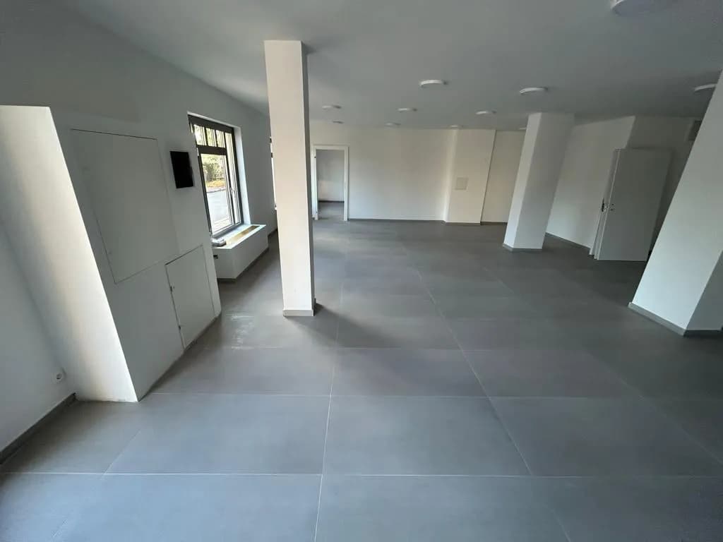 4-Zimmer-Gewerbeimmobilie mieten in Baden – 172 m², € 1.500 – Bild 2 von 12
