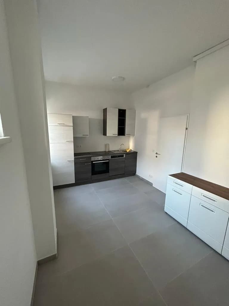 4-Zimmer-Gewerbeimmobilie mieten in Baden – 172 m², € 1.500 – Bild 6 von 12