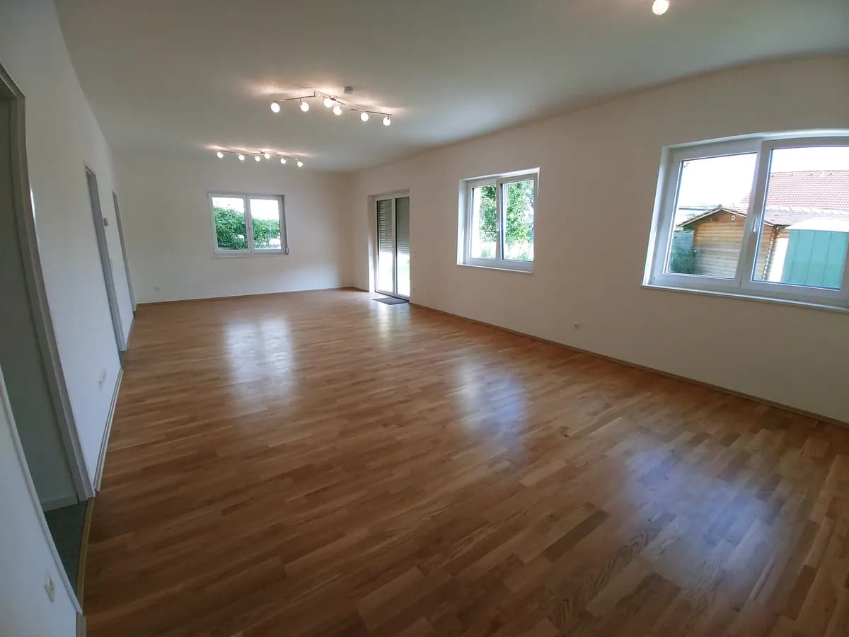 4-Zimmer-Haus mieten in Wien – 145 m², € 2.600 – Bild 3 von 11