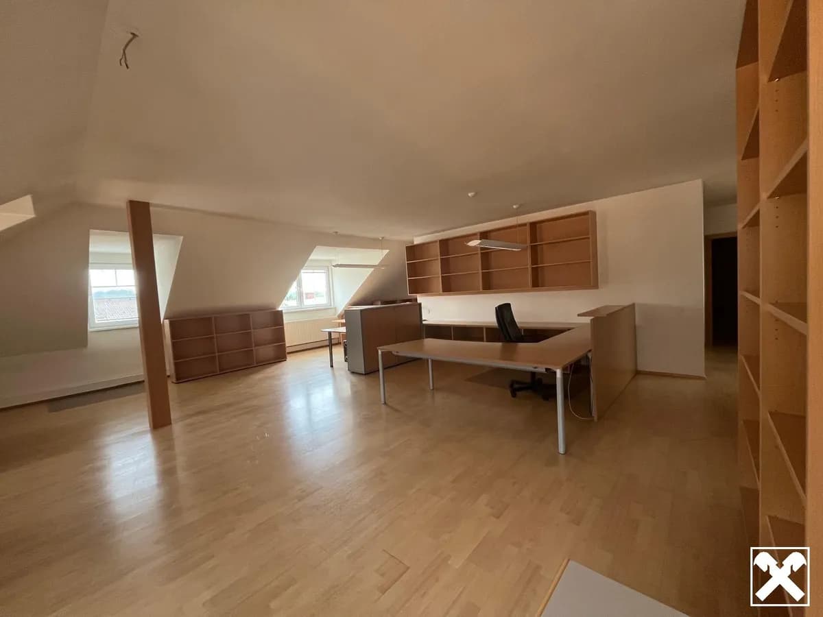 3-Zimmer-Gewerbeimmobilie mieten in Zwettl – 159 m², € 2.135 – Bild 2 von 9