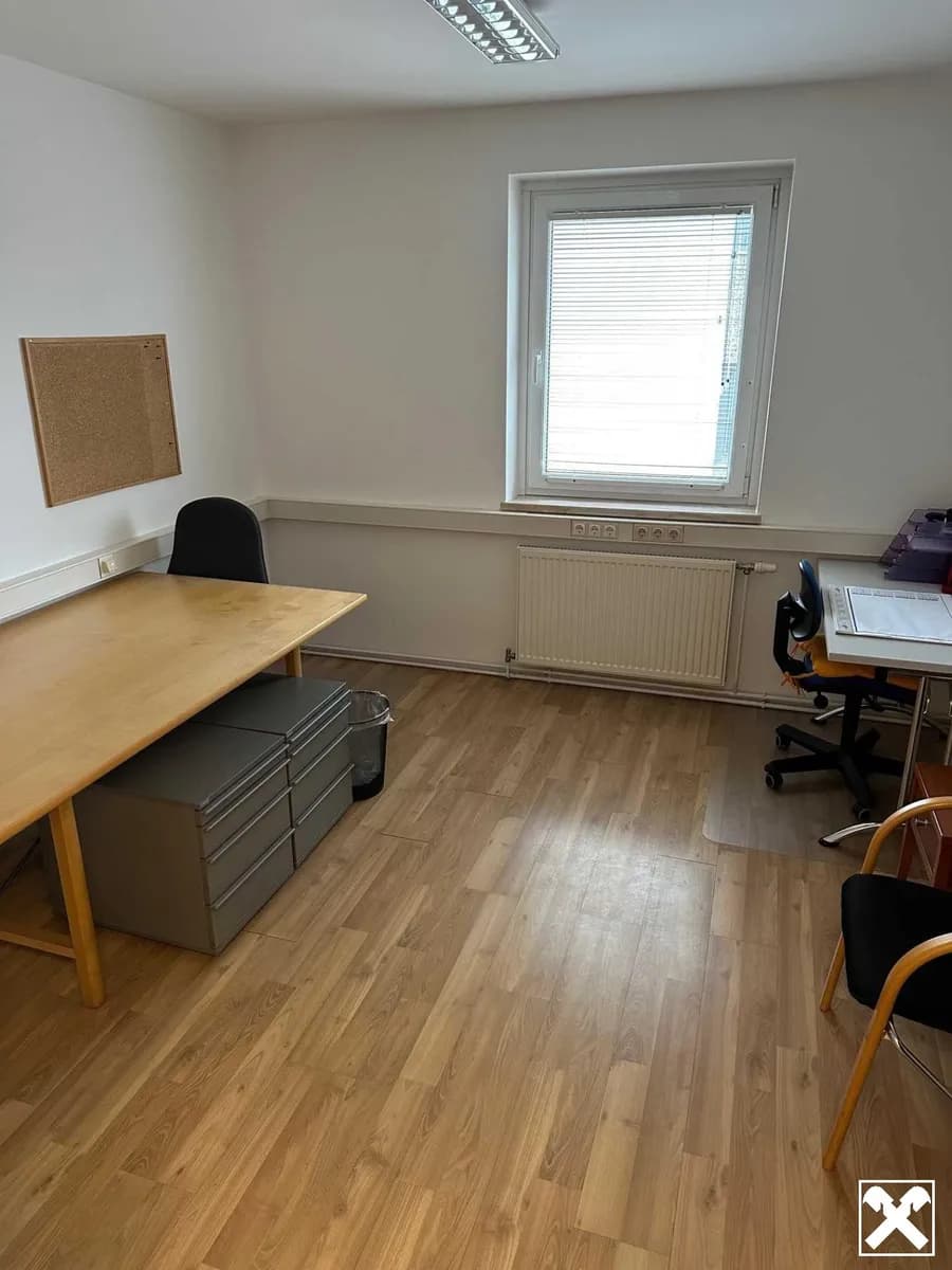 4-Zimmer-Gewerbeimmobilie mieten in Zwettl – 174 m², € 1.915 – Bild 2 von 8