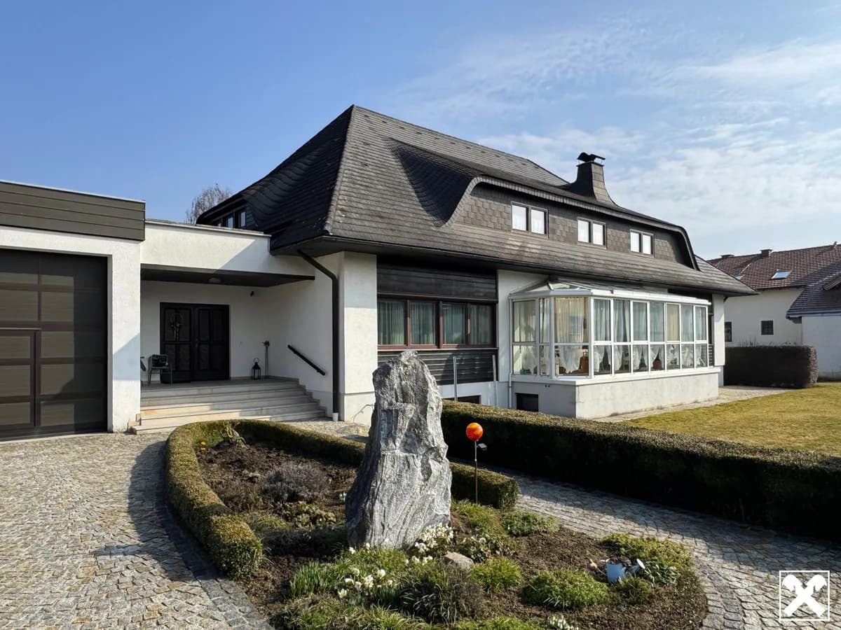 8-Zimmer-Haus kaufen in Horn – 240 m², € 590.000