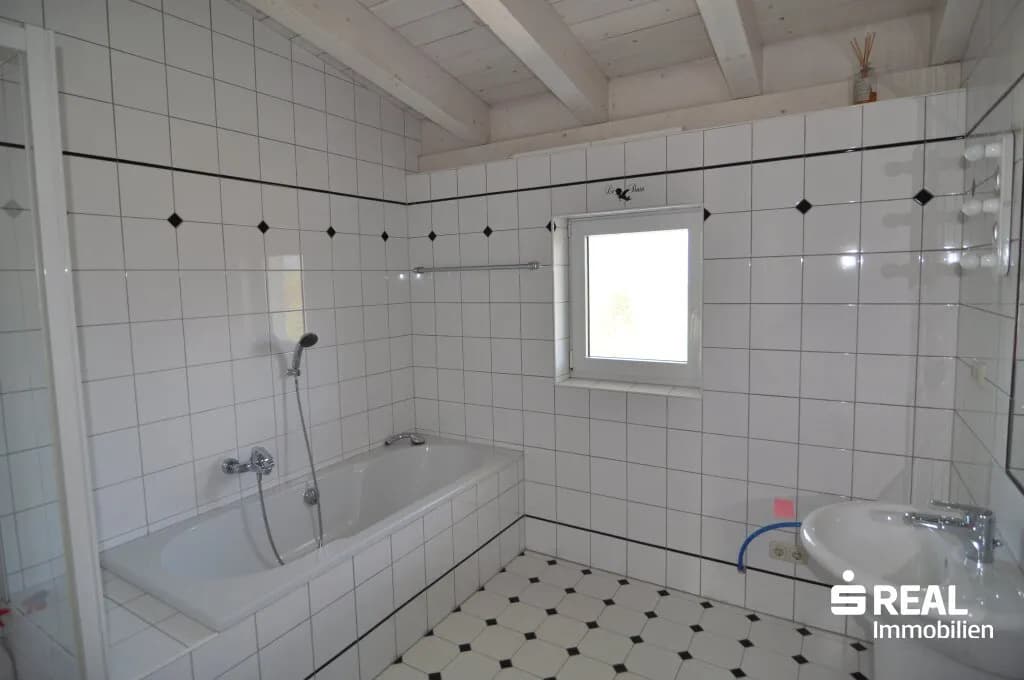 Gewerbeimmobilie kaufen in Reutte – 533 m², € 1.600.000 – Bild 13 von 32