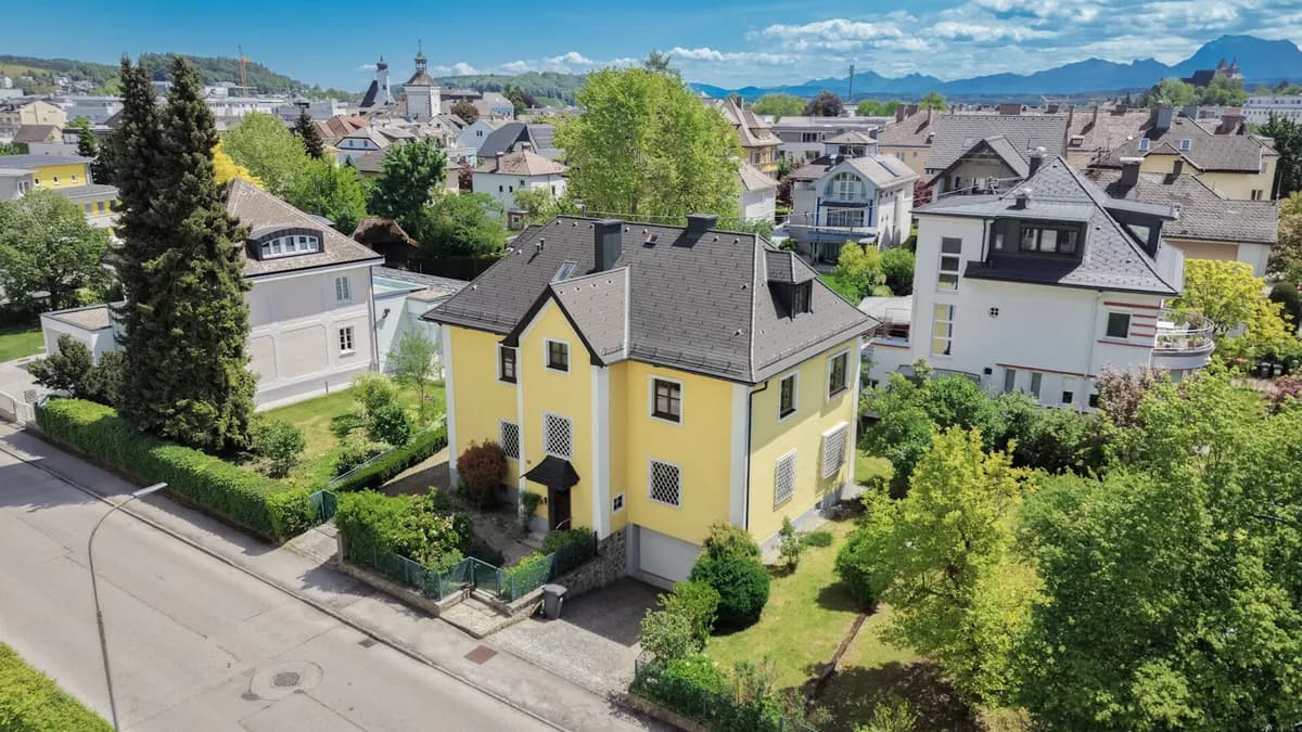 8-Zimmer-Haus kaufen in Vöcklabruck – 264 m², € 784.000 – Bild 3 von 23