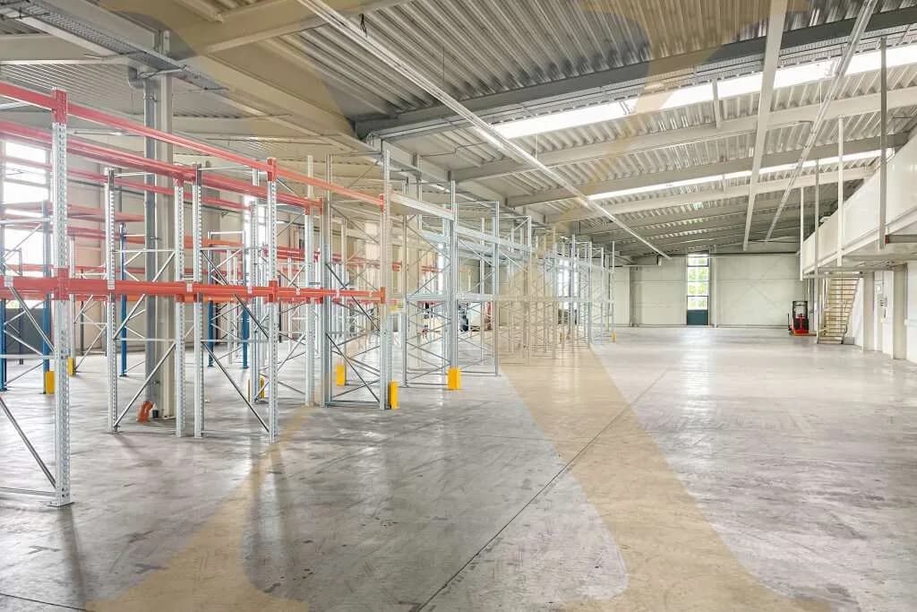 Gewerbeimmobilie mieten in Linz Land – 1 095 m², € 9.800