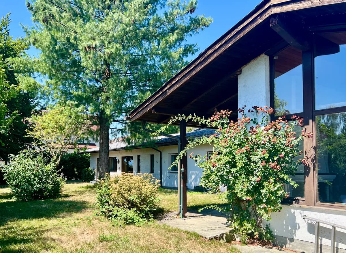 Haus kaufen in Vöcklabruck – 260 m², € 850.000