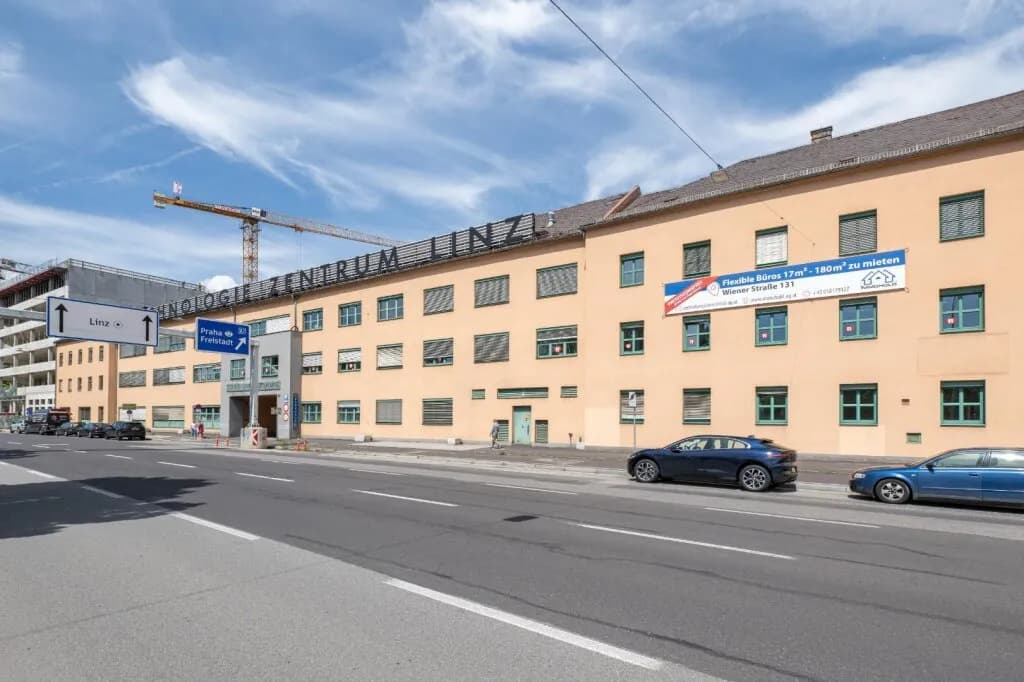 1-Zimmer-Gewerbeimmobilie mieten in Linz – 22 m², € 319 – Bild 6 von 7