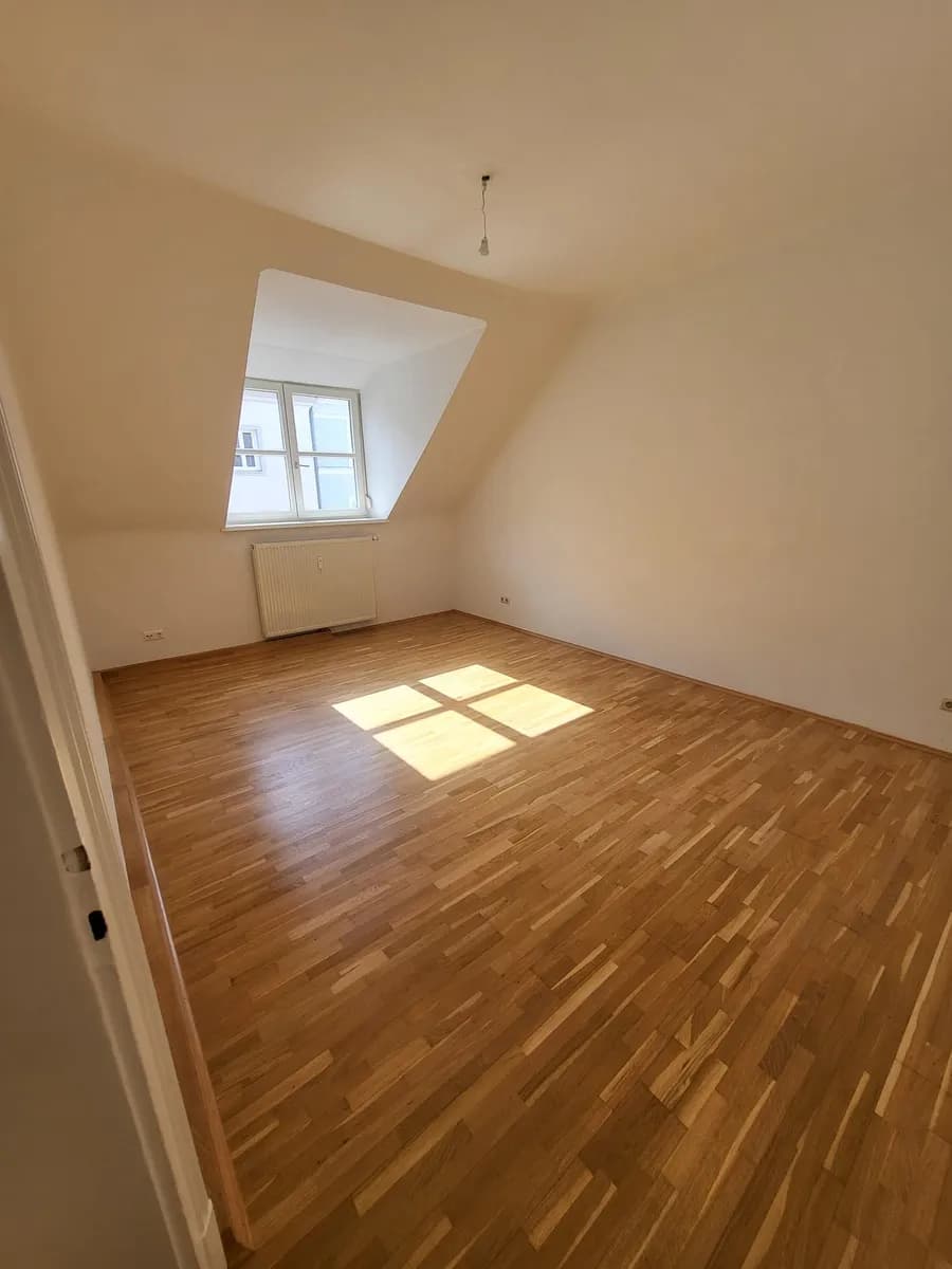 1-Zimmer-Wohnung mieten in Graz – 32 m², € 420 – Bild 2 von 8