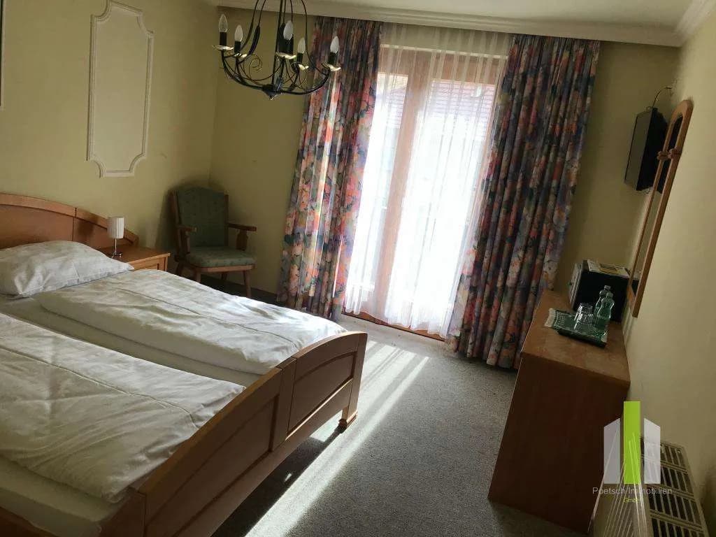 18-Zimmer-Gewerbeimmobilie kaufen in Vöcklabruck – 2 654 m² – Bild 12 von 16