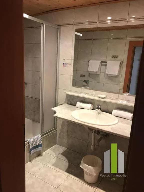18-Zimmer-Gewerbeimmobilie kaufen in Vöcklabruck – 2 654 m² – Bild 13 von 16