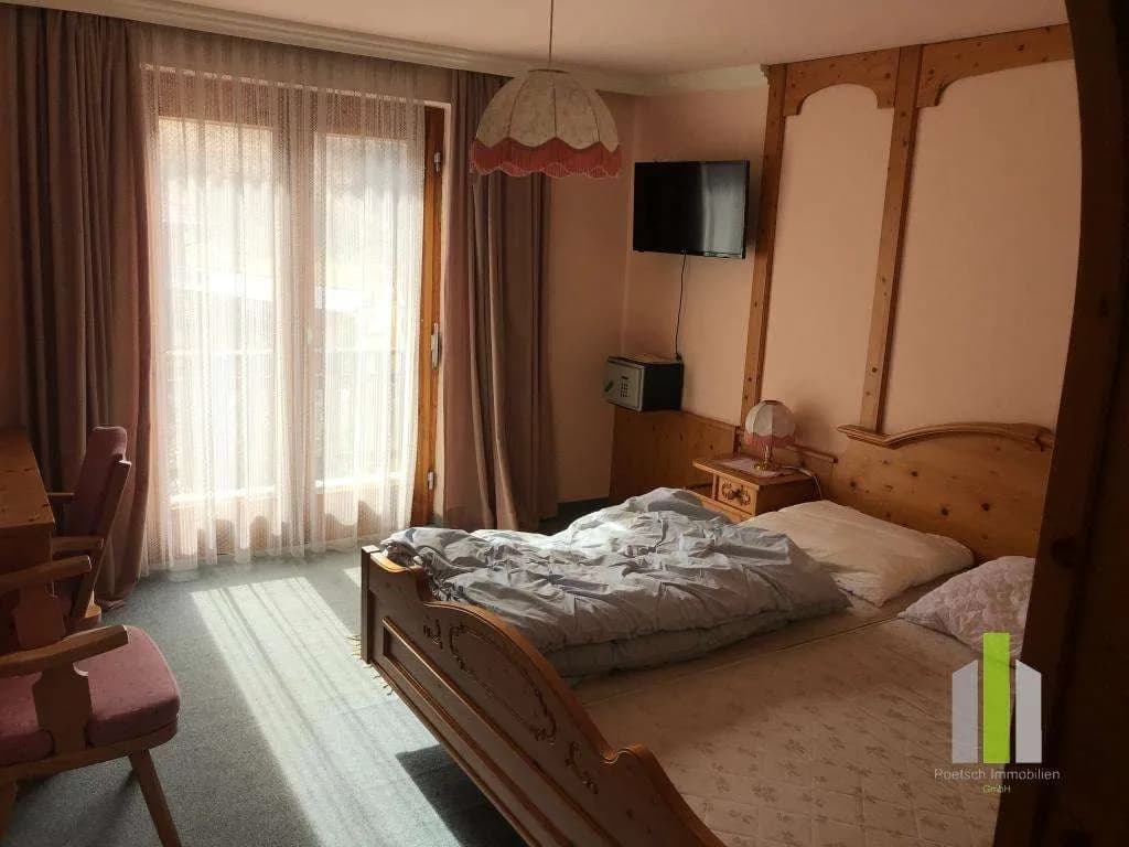 18-Zimmer-Gewerbeimmobilie kaufen in Vöcklabruck – 2 654 m² – Bild 14 von 16