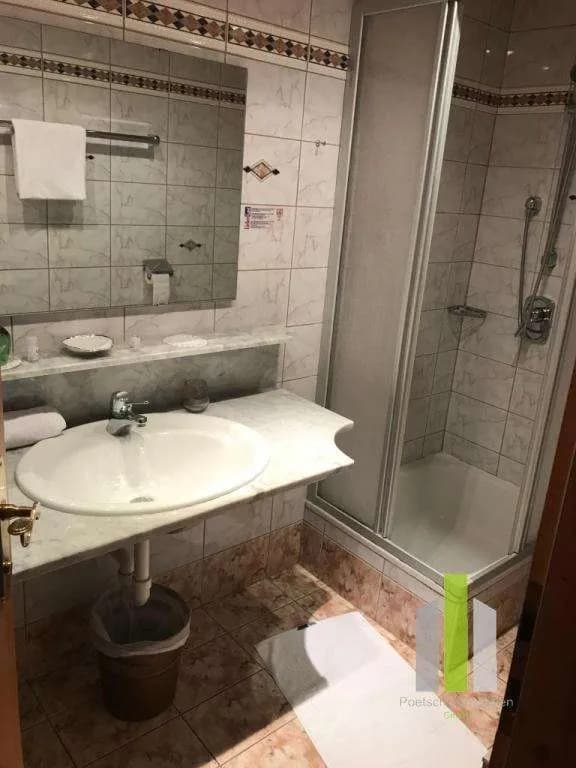 18-Zimmer-Gewerbeimmobilie kaufen in Vöcklabruck – 2 654 m² – Bild 15 von 16