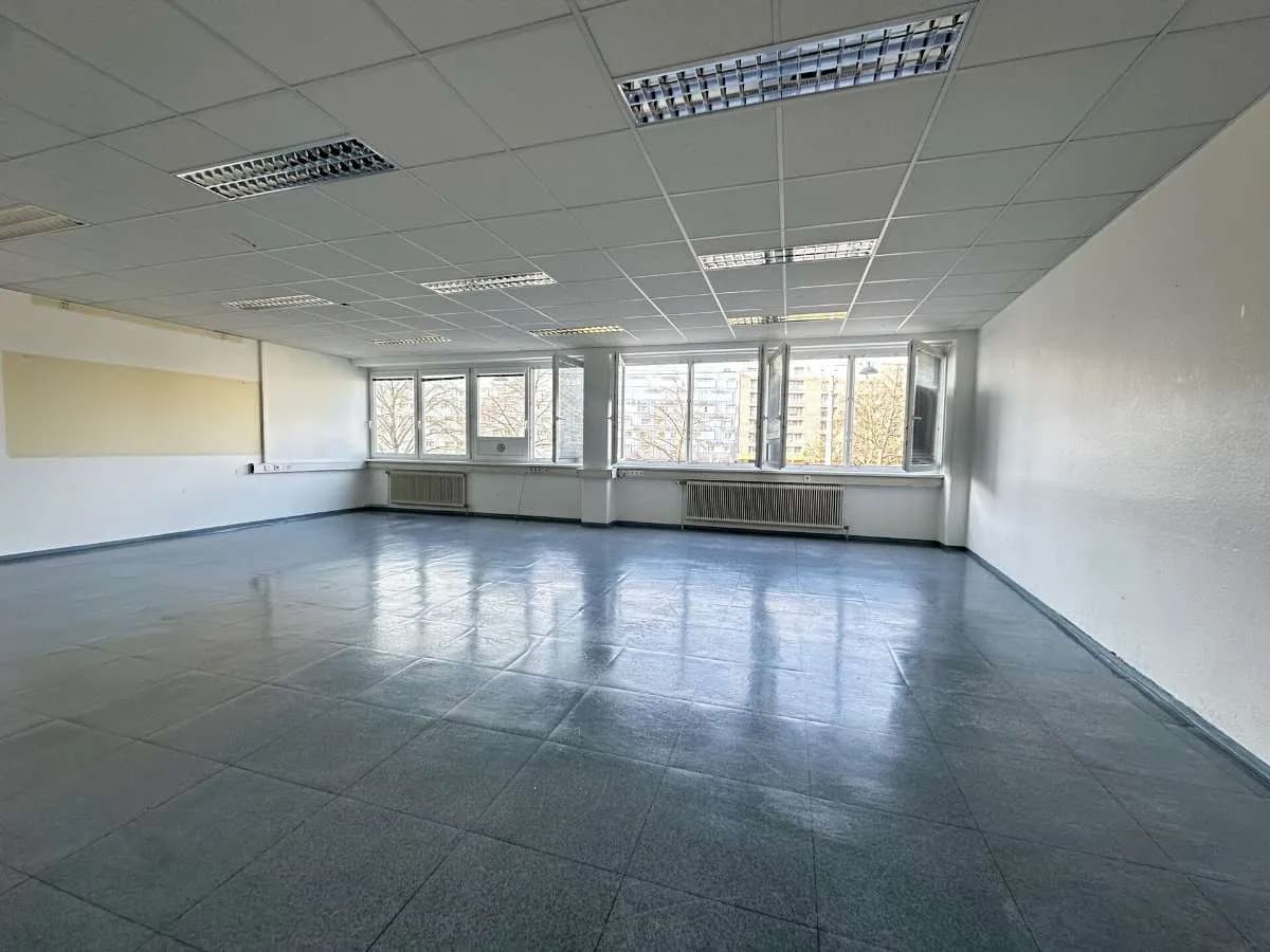 Gewerbeimmobilie mieten in Wien – 580 m², € 10 – Bild 2 von 10
