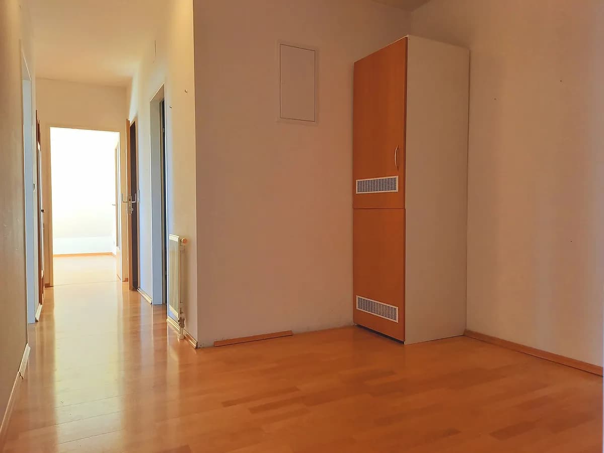 3-Zimmer-Wohnung mieten in Baden – 71 m², € 931 – Bild 9 von 10