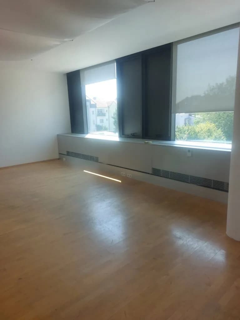 Gewerbeimmobilie mieten in Wels – 74 m², € 887 – Bild 2 von 5