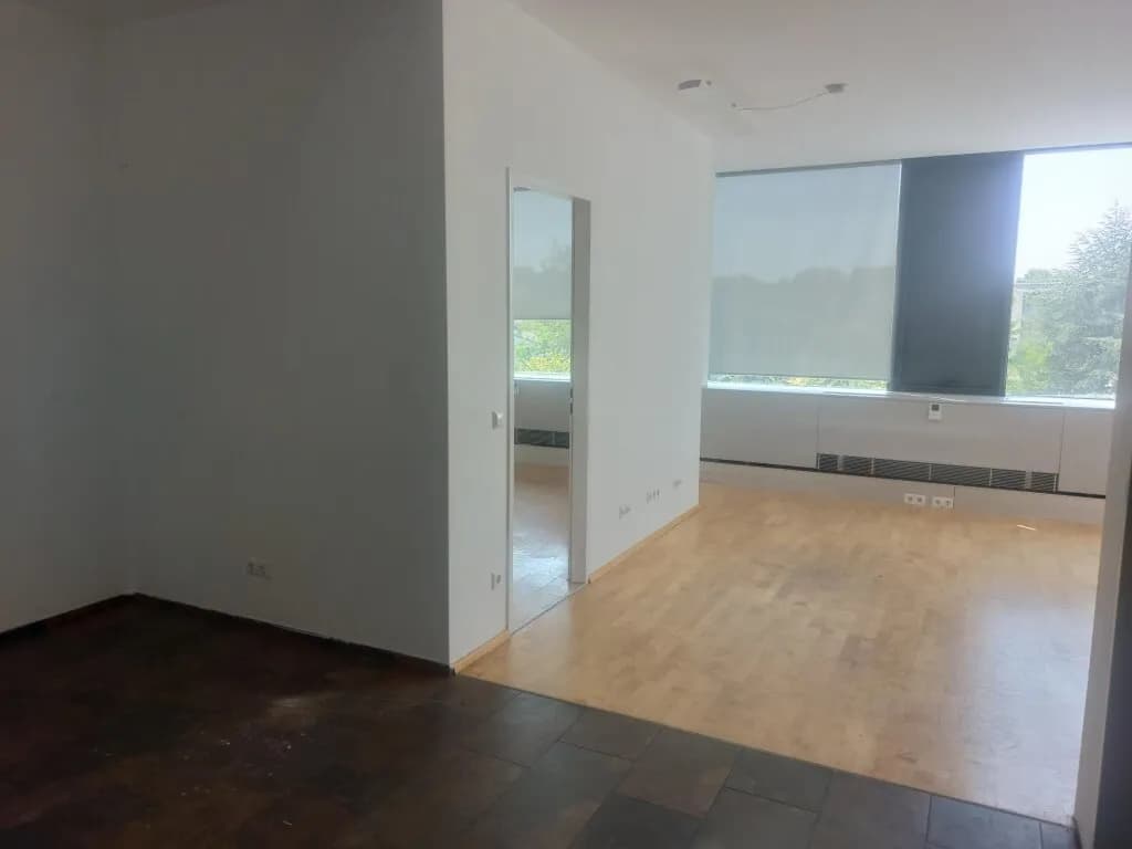 Gewerbeimmobilie mieten in Wels – 74 m², € 887 – Bild 3 von 5